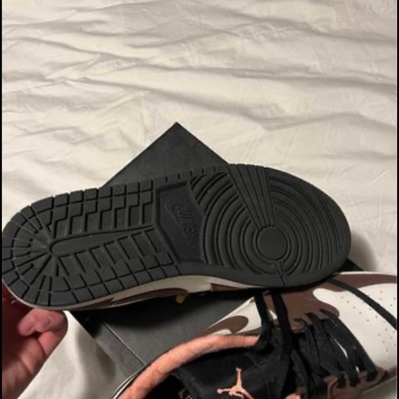 MOCHA AJ1s LOWS - Picture 5 of 5